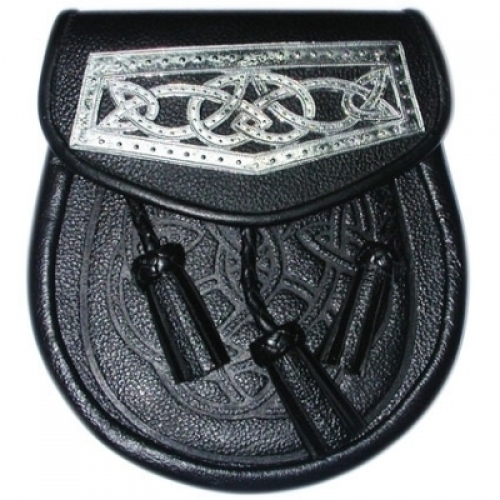 Sporran,-Black-leather,-Celtic-Knot-design--head-on-flap