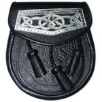 Sporran,-Black-leather,-Celtic-Knot-design--head-on-flap