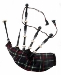 BLACK-AFRICAN-WOOD-BAGPIPE,-MACKENZIE-TARTAN-BAG-COVE